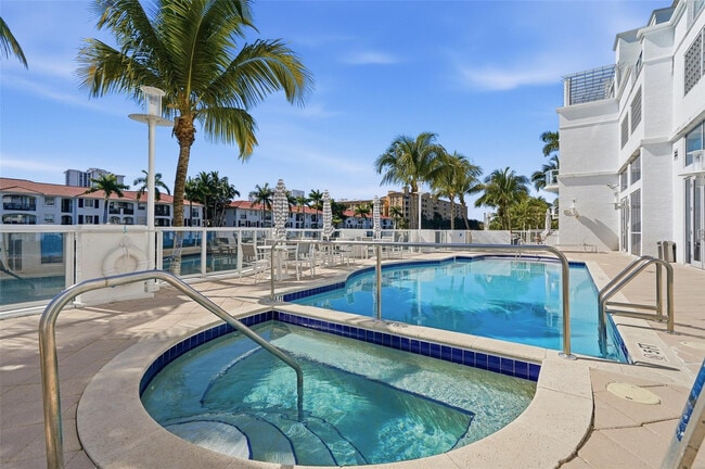 Building Photo - 3030 NE 188th St