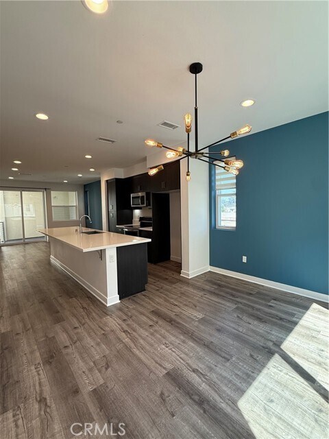 Building Photo - 820 Aloe Pl