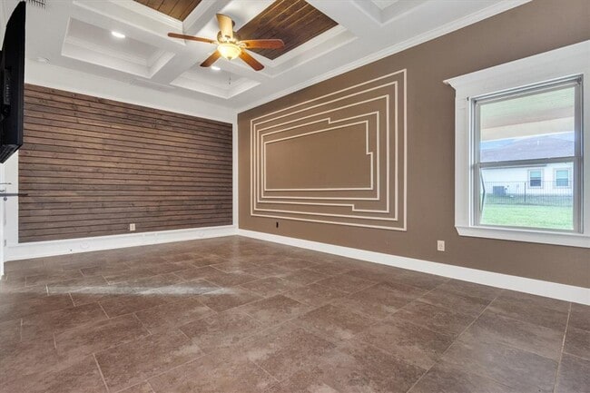 Building Photo - 164 Peck St