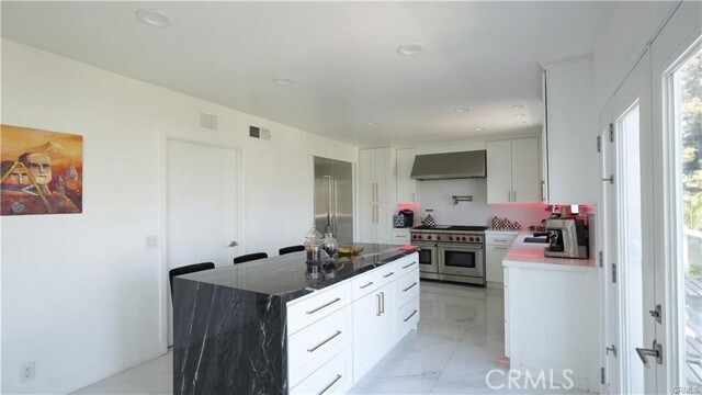 Building Photo - 1537 Wildwood Dr