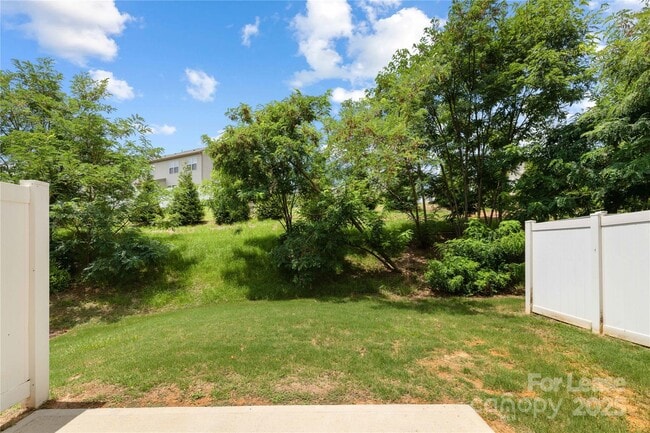 Building Photo - 4033 Black Walnut Wy