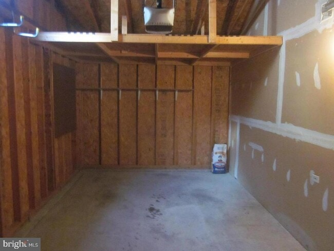 Building Photo - 7500 Cove Point Way