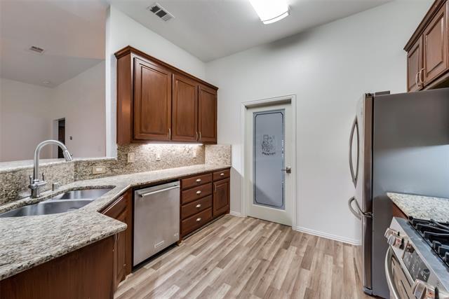 Building Photo - 106 S 3rd Ave