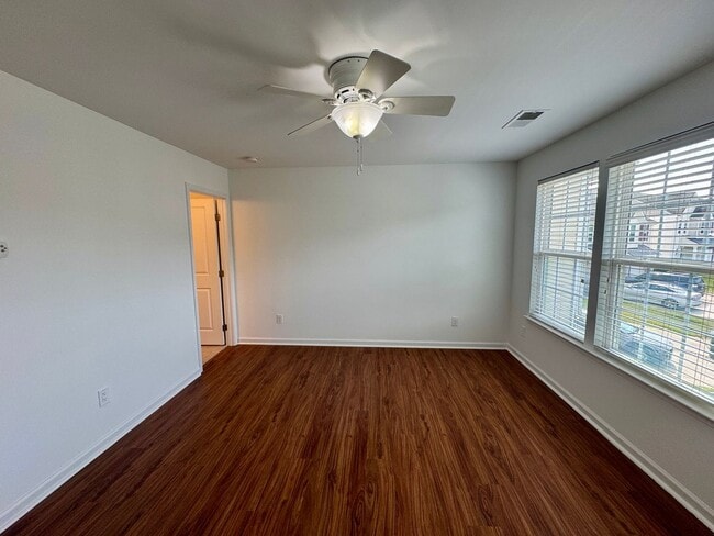 Building Photo - 3BR/2.5BA Townhouse in Steele Creek's Stonegrove Neighborhood