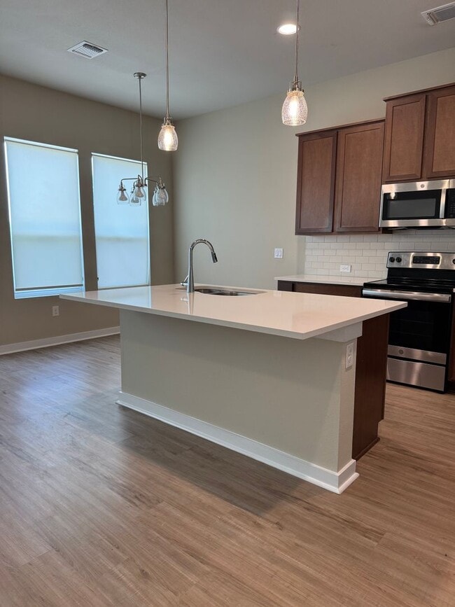 Building Photo - 15009 Casbah Dr