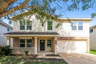 Building Photo - 5027 Oak Briar Ln