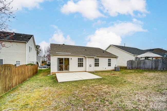 Building Photo - 5519 Waverly Lynn Ln