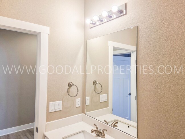 Building Photo - Beautiful 3 Bedroom Ranch!! Wonderful Price for newer construction in Waukee!!!