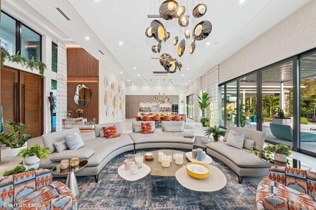 Building Photo - 8533 N Native Dancer Rd