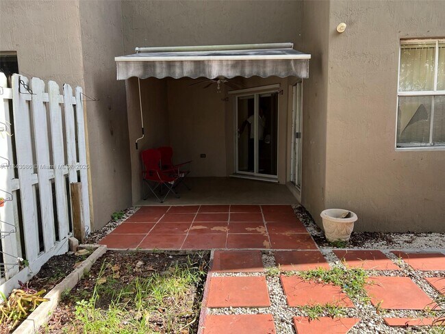 Building Photo - 16620 SW 47th Terrace