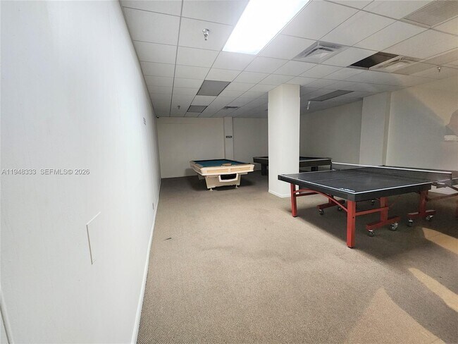 Building Photo - 290 174th St St