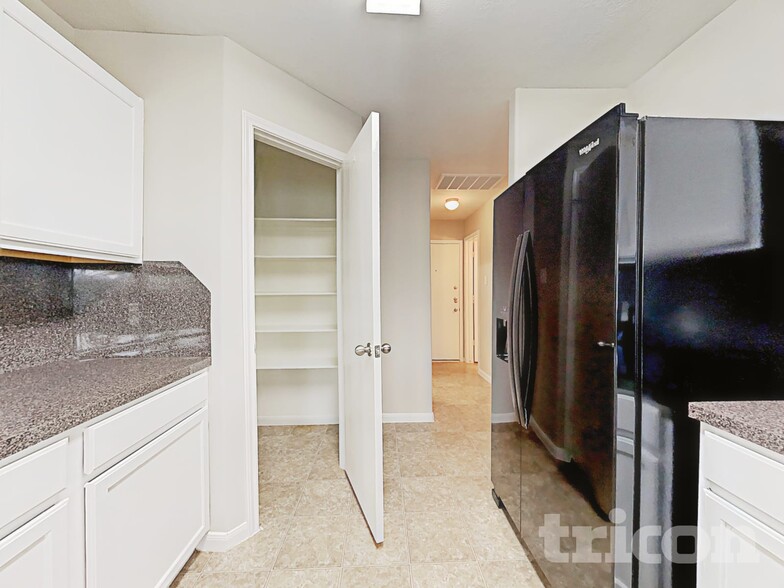 Building Photo - 9215 Dewberry Blossom Ln