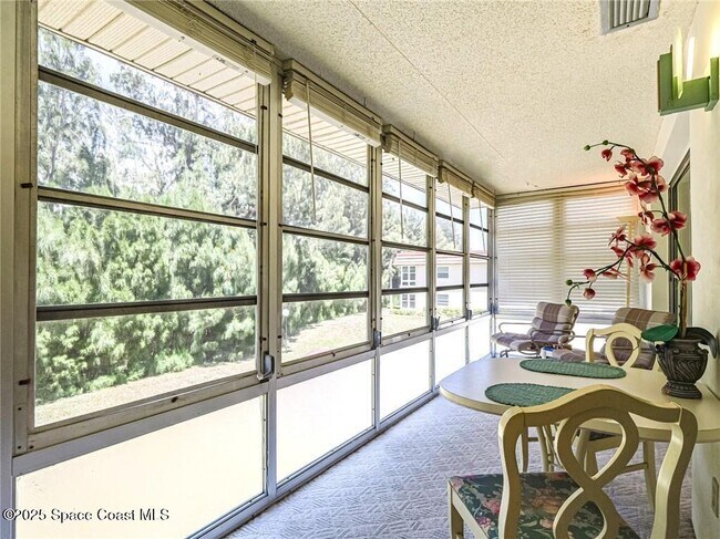 Building Photo - 47 Woodland Dr