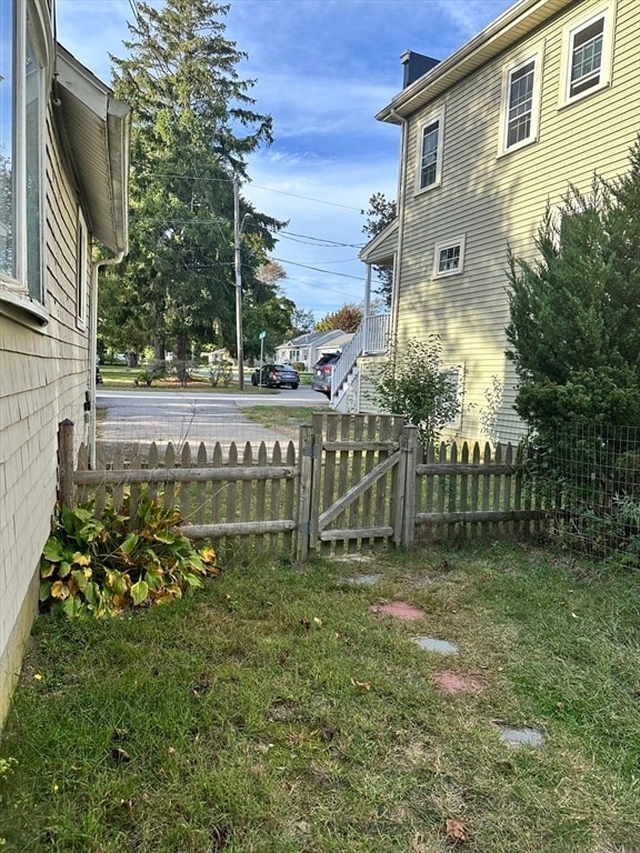 Building Photo - 18 Maple Ave