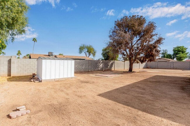 Building Photo - 4316 E Rose Marie Ln