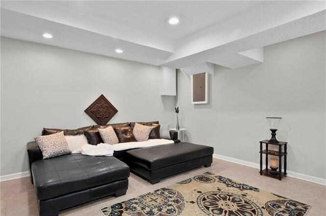 Building Photo - 2804 Dodson Dr