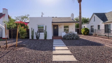 Building Photo - 2026 North 23rd Pl