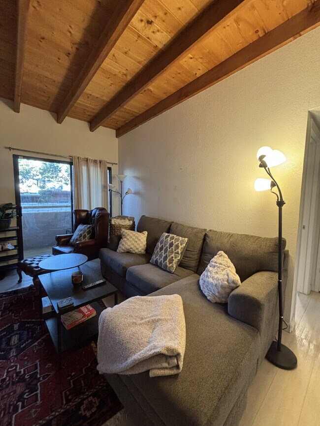 Building Photo - "Furnished 1-Bedroom Condo Retreat in Tucson’s Scenic Foothills!"