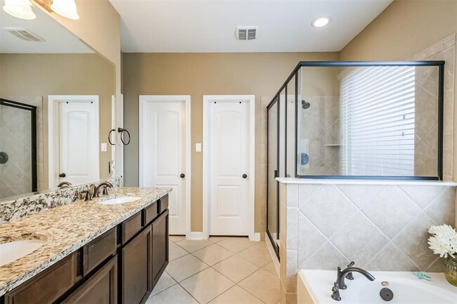 Building Photo - 28806 Crested Butte Dr
