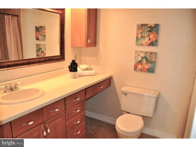 Bathroom - 22 Fitzwatertown Rd