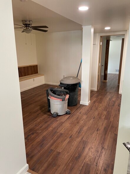 Building Photo - 223 Main St