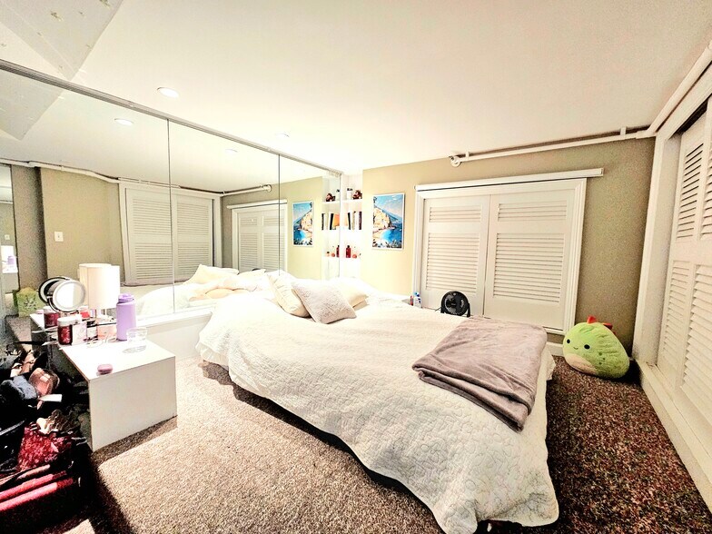 Building Photo - 117 Beacon St