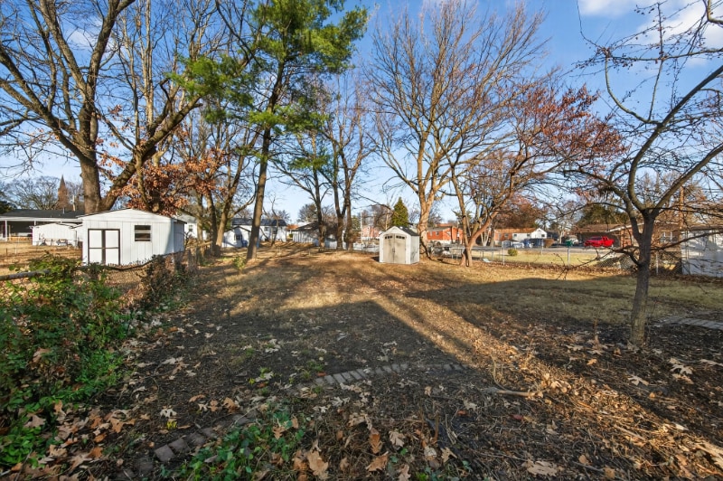 Building Photo - 865 Boone St