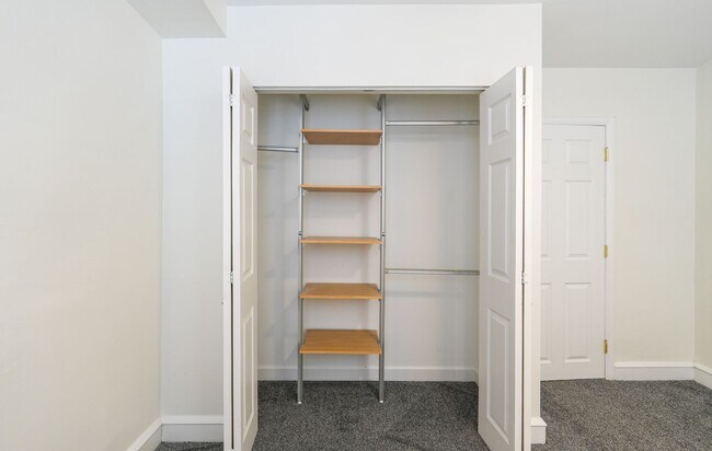 Building Photo - Charming 2BR in the Heart of East Passyunk — Steps to Philly's Best Dining!