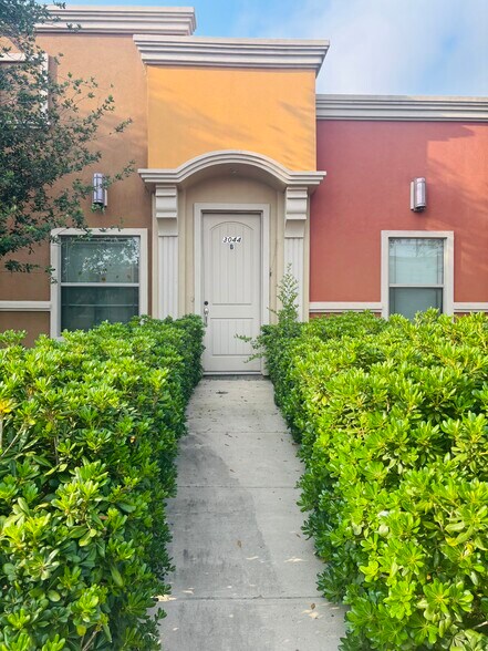 Primary Photo - 3044 Regal Dr