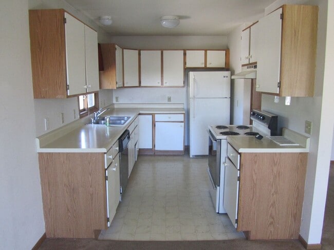 Building Photo - Affordable two bedroom apartment in Stough...