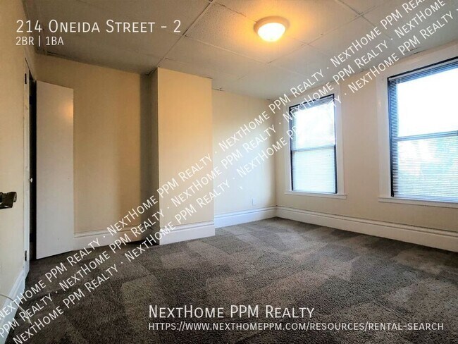 Building Photo - 214 Oneida St