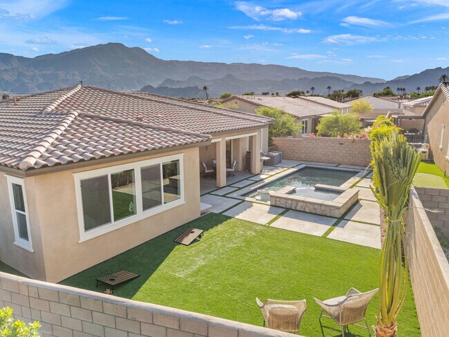 Building Photo - 81890 Via Encinitas