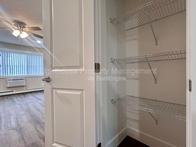 Building Photo - 2855 Taft Ave SW