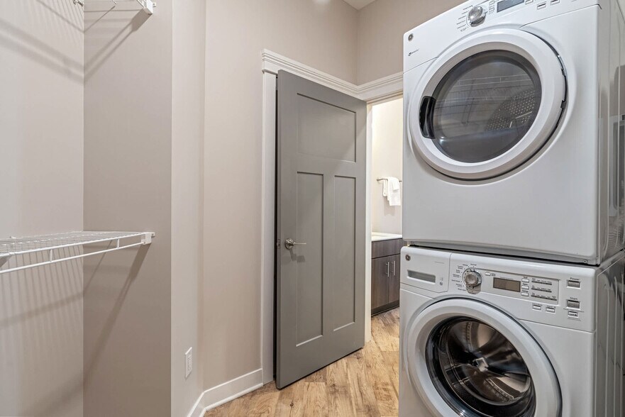 Building Photo - 501n N New Jersey St