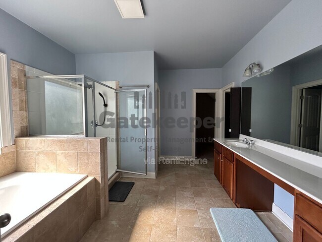 Building Photo - 60 Bayberry Hls