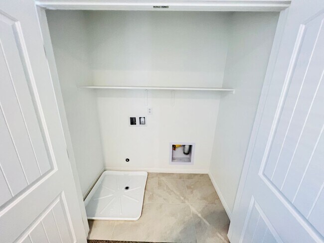 Building Photo - NEW NEW NEW Cadence 4 Bedroom