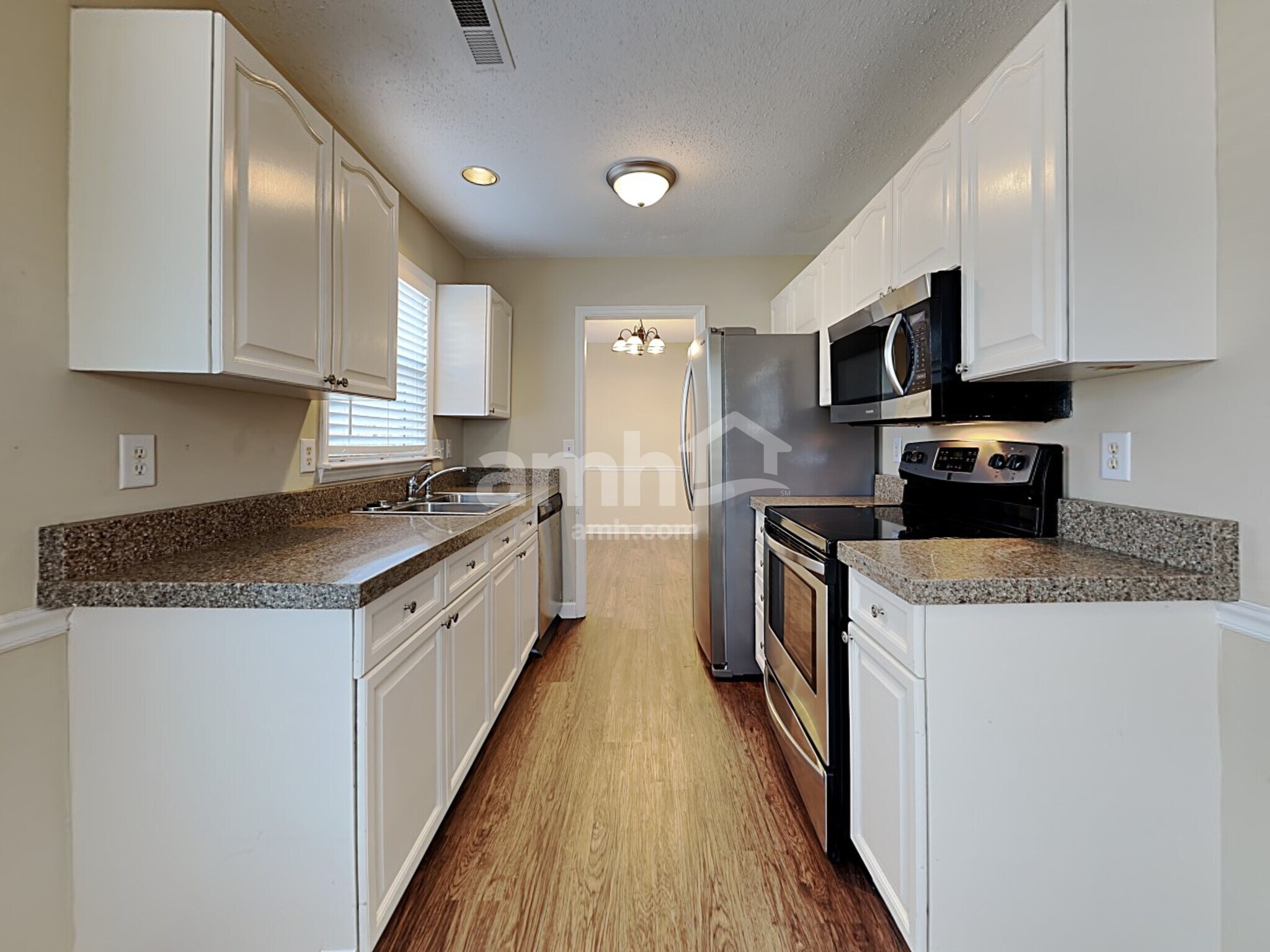 Building Photo - 1605 Glenn Meade Dr