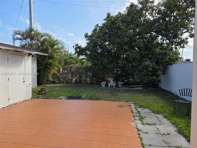 Building Photo - 6240 NW 114th St