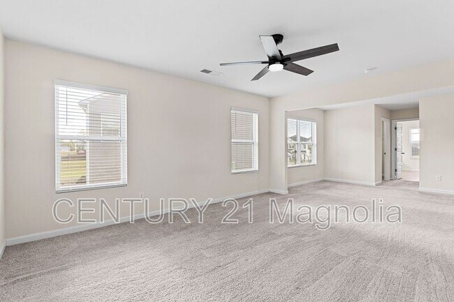 Building Photo - 552 Post Oak Ln