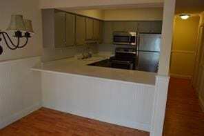 Building Photo - 10C Hartwell Villas