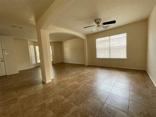 Building Photo - 10439 Falling Rapids Ct