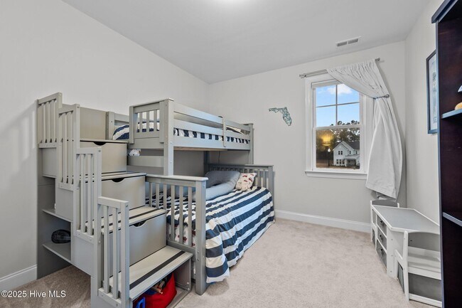 Building Photo - 181 Sailor Sky Wy