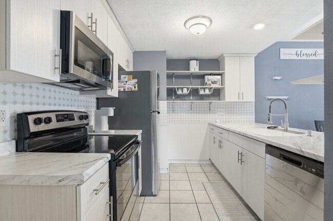 Building Photo - 2415 Catskill Ct
