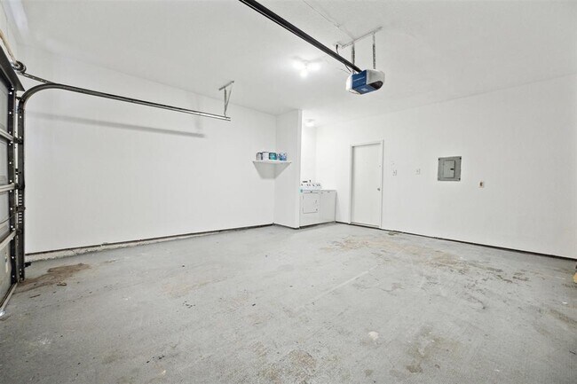 Building Photo - 3780 Tanglewilde St