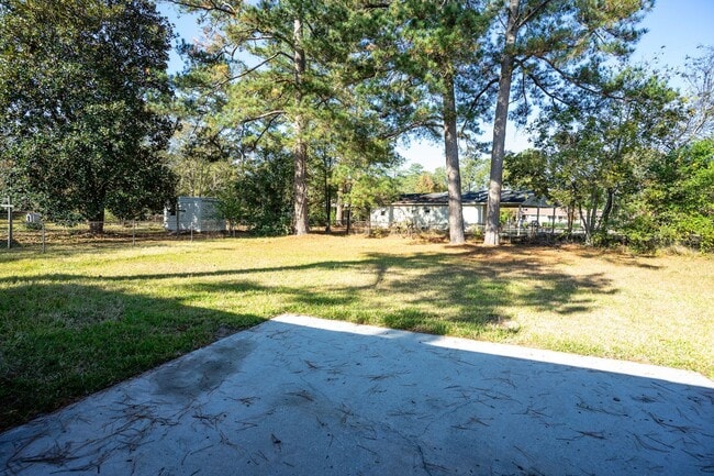 Building Photo - 3321 Young Forest Dr