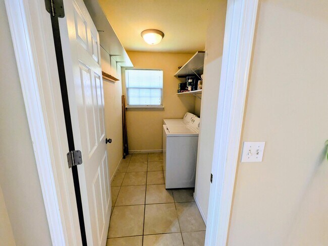 Building Photo - 2504 Feldspar Ct