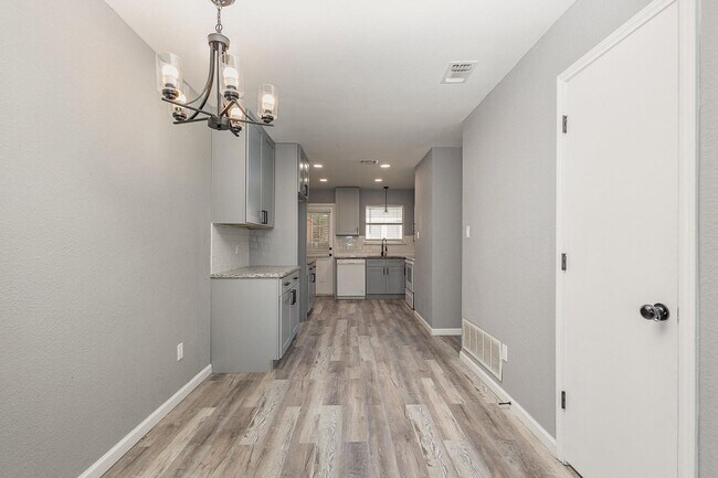 Building Photo - 3013 Timothy Ln