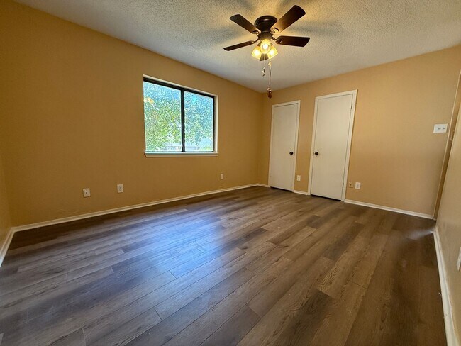 Building Photo - 2308 Ridglea Ct
