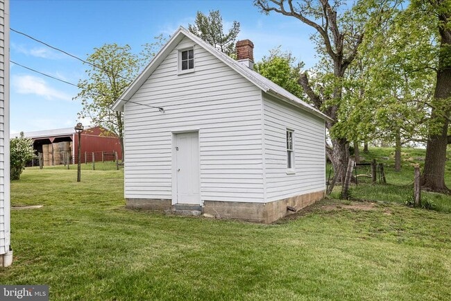 Building Photo - 5452 Middle Rd