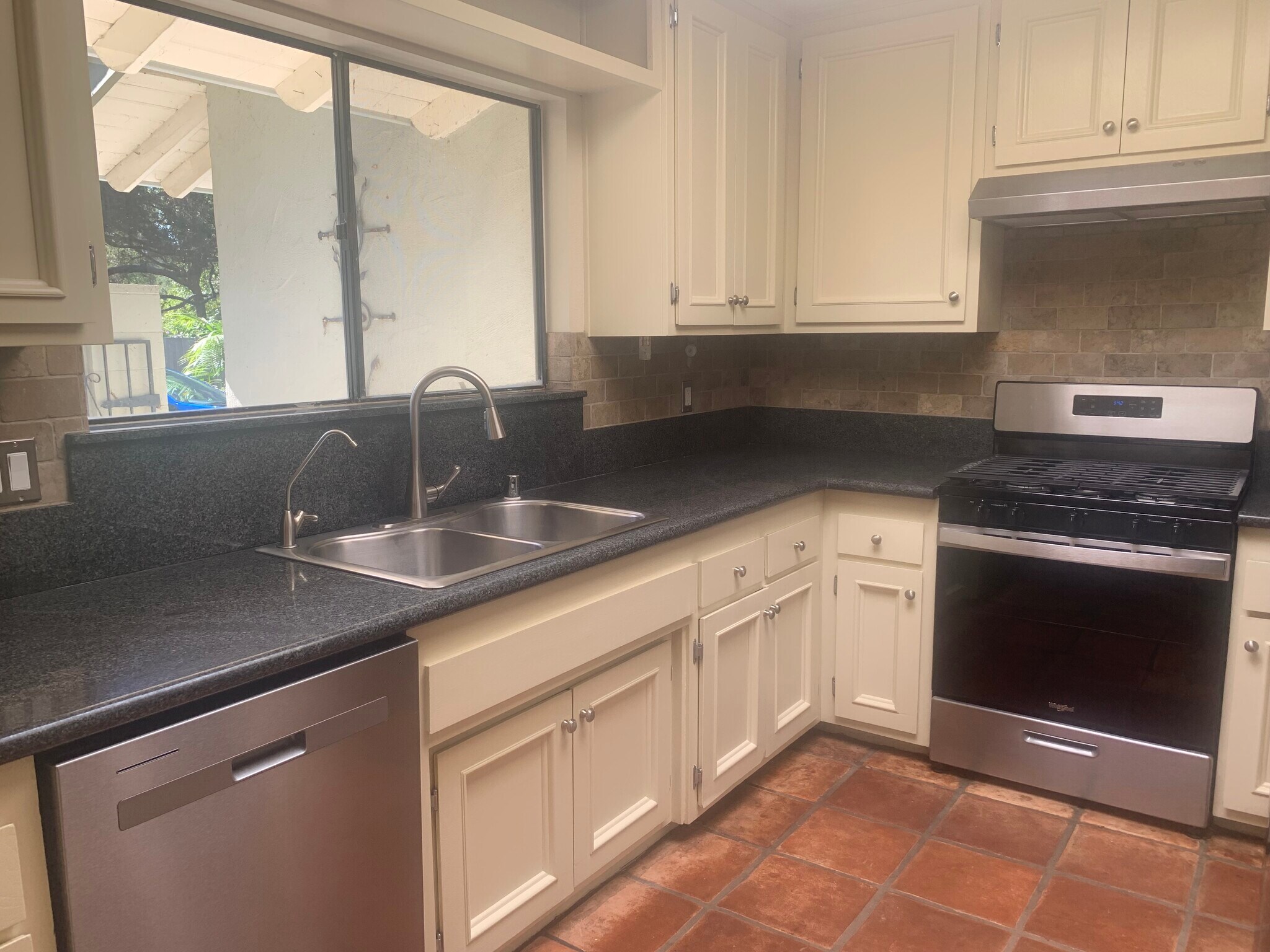 Building Photo - 30 Saint Francis Way